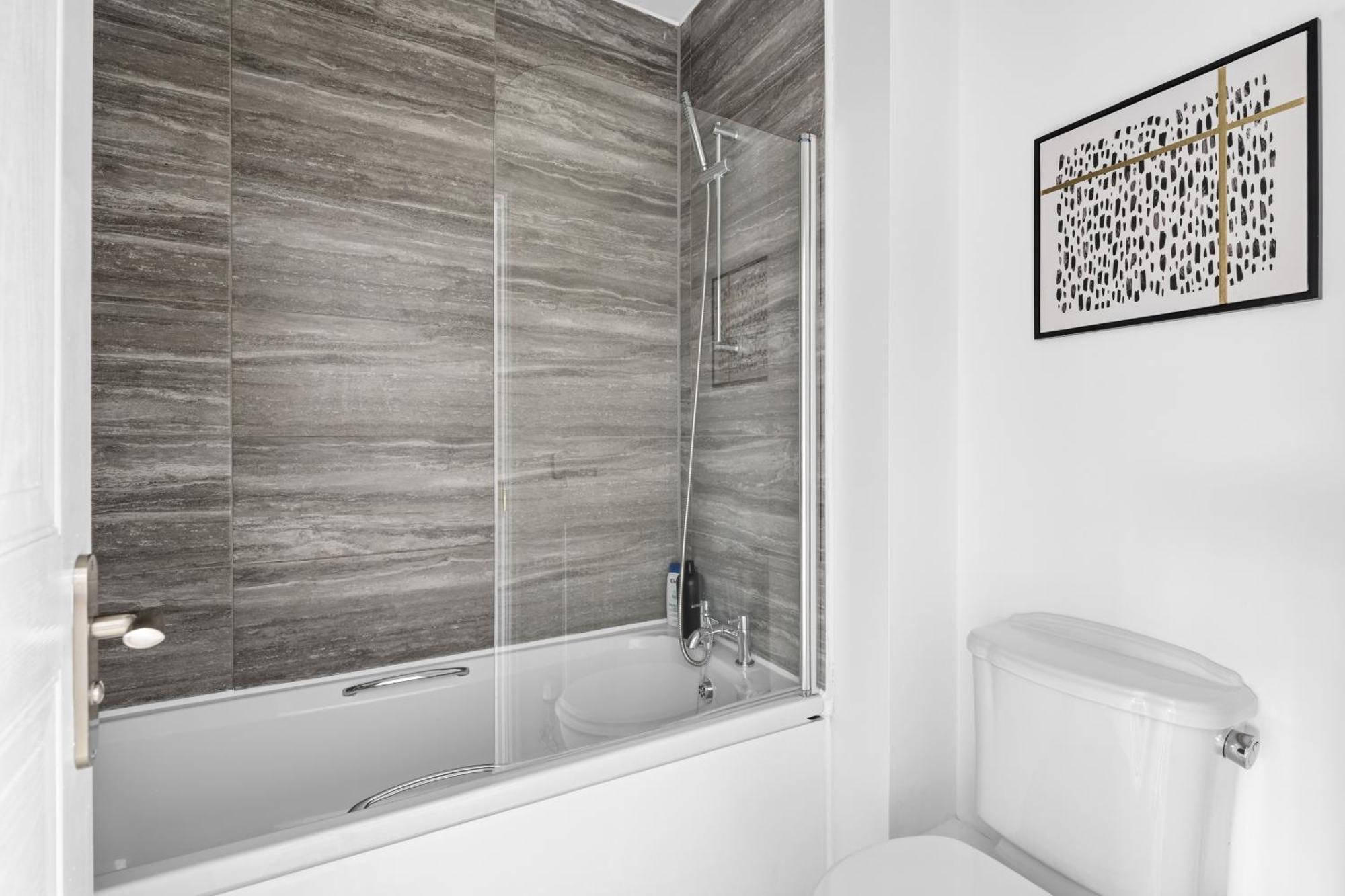 Luxurious 3 Bed House With Free Parking, Close To The Train Station & Town Braintree Exterior foto